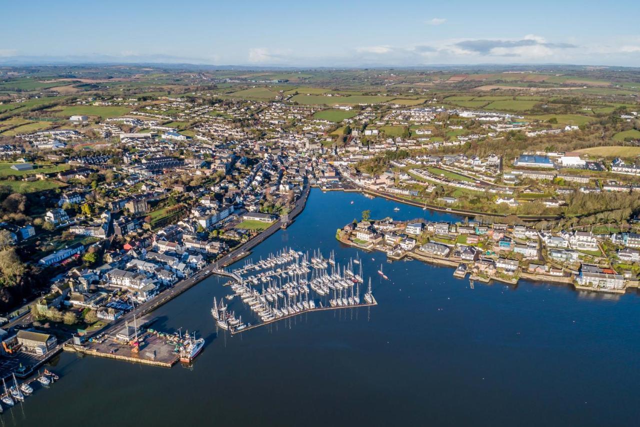 Ocean View,Kinsale, Hosted By Exquisite Holiday Homes, Sleeps 22 Exterior foto