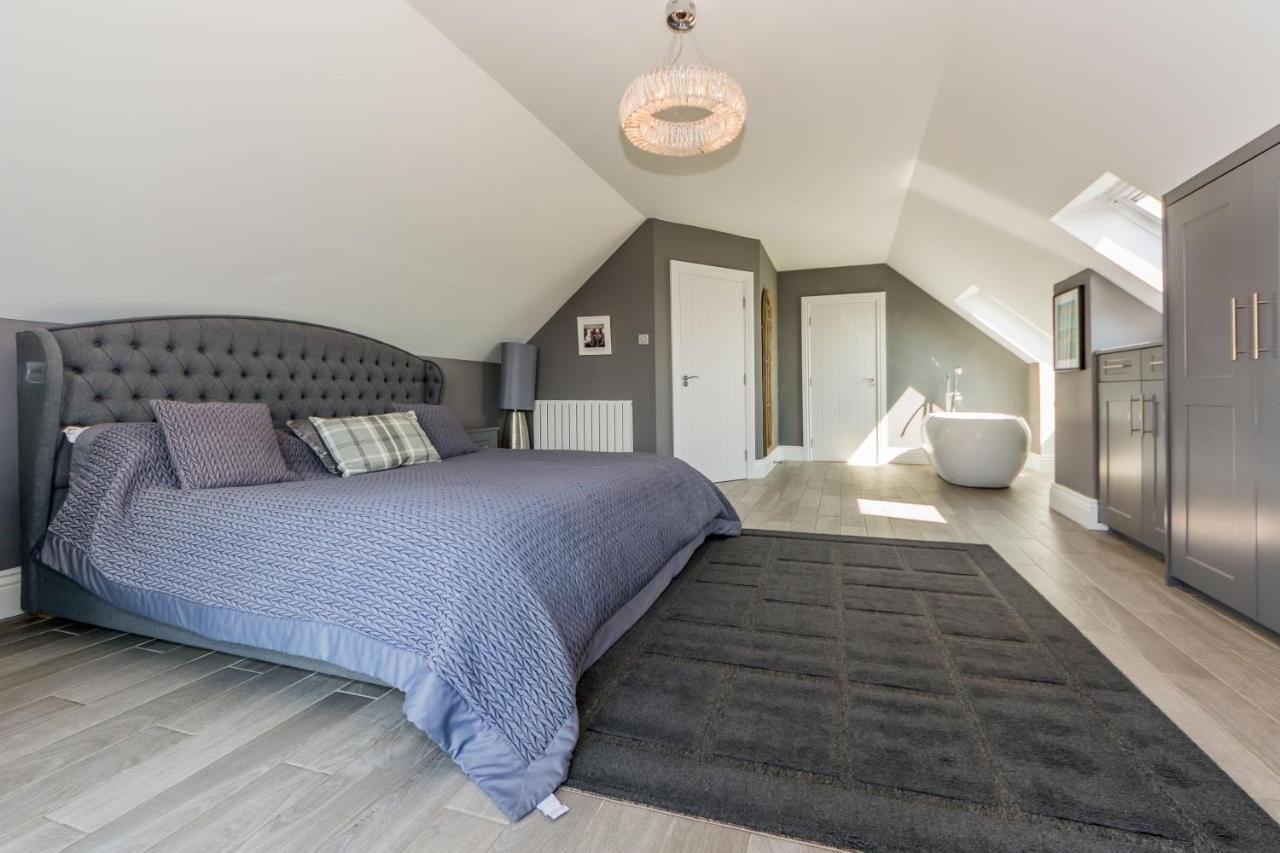 Ocean View,Kinsale, Hosted By Exquisite Holiday Homes, Sleeps 22 Exterior foto